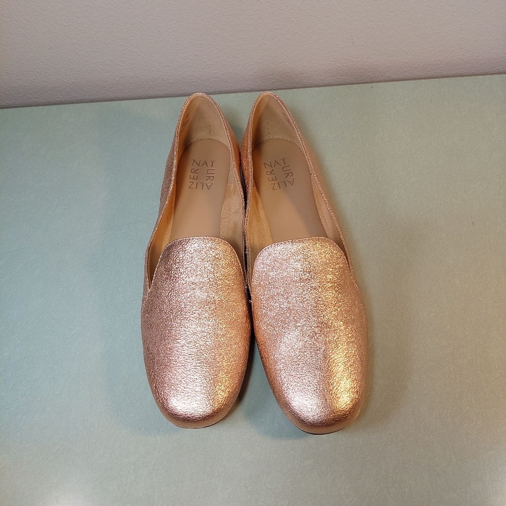 Naturalizer Rose Gold Loafers 10N